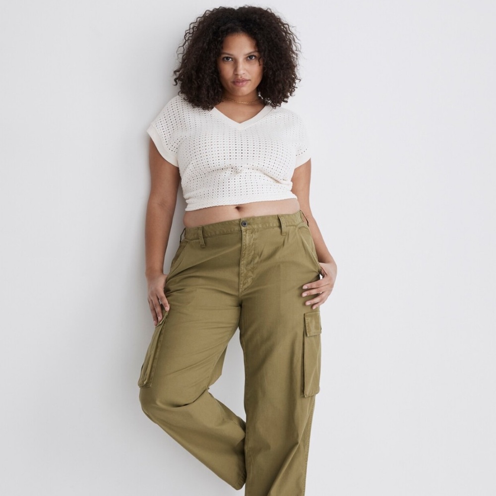 Madewell Garment-Dyed Low-Slung Straight Cargo Pants - Picture 2 of 4